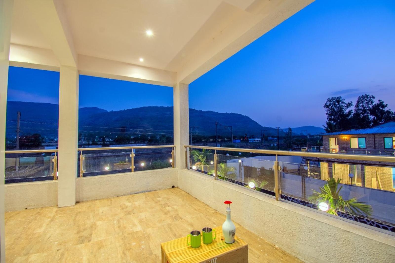 Empyrean Stay Ll 6Bhk Ll Royal Bramha Palace Ll Pvt Pool Ll Лонавала Екстериор снимка