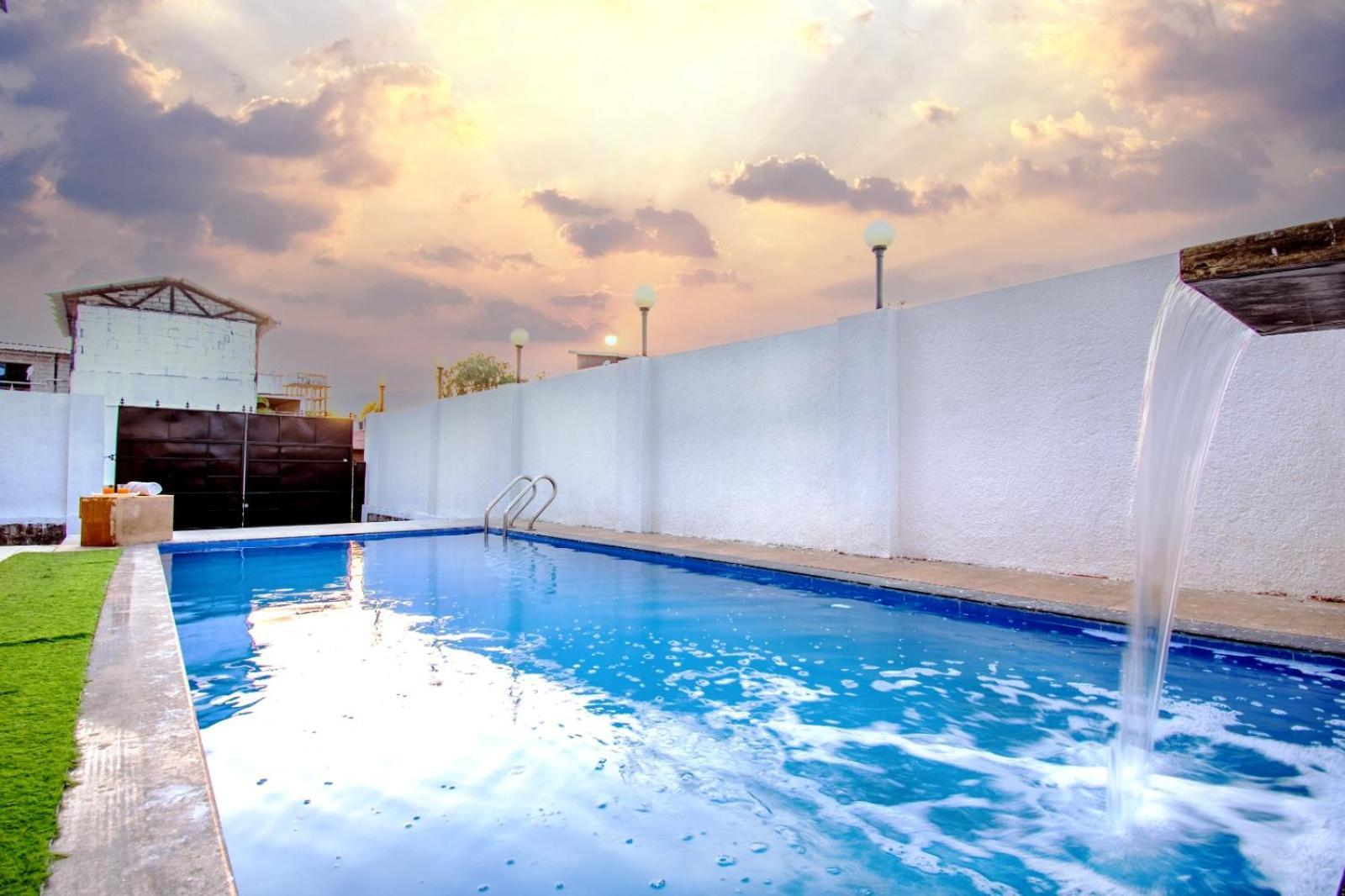 Empyrean Stay Ll 6Bhk Ll Royal Bramha Palace Ll Pvt Pool Ll Лонавала Екстериор снимка